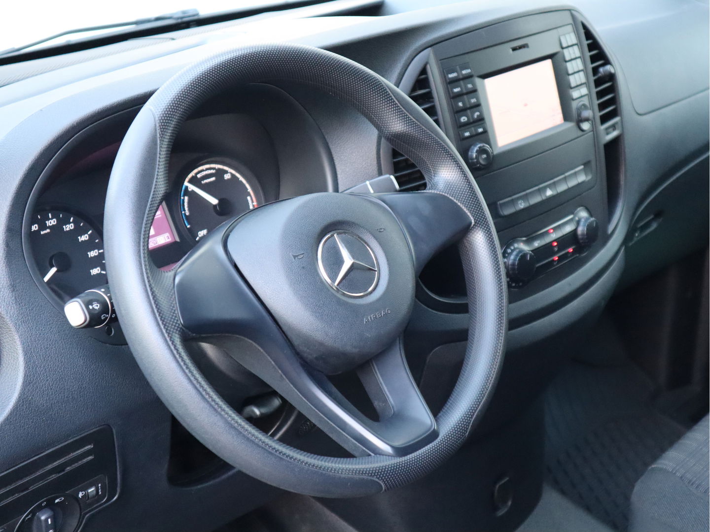 Mercedes-Benz eVito 41 kWh SoH 92,9 % Lang L2 - Navi - Camera
