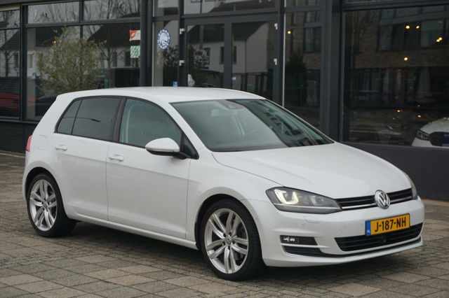 Volkswagen Golf - 1.4 TSI ACT Highline | LEER | ACC | LED