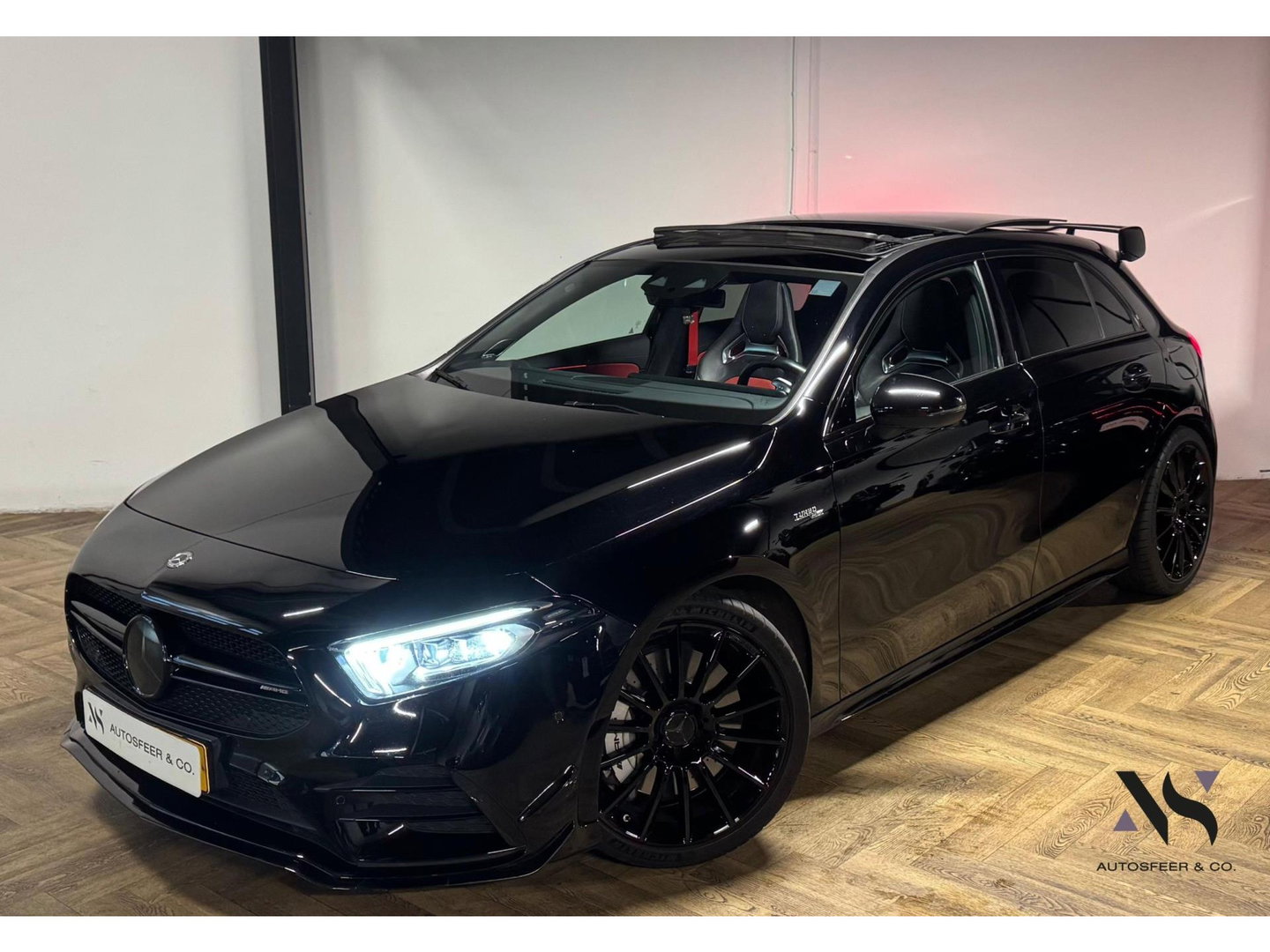 Mercedes-Benz A-Klasse AMG 35 4MATIC Edition 1 PANO KEYLESS CAM