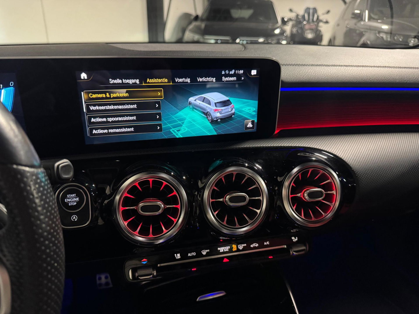 Mercedes-Benz A-Klasse AMG 35 4MATIC Edition 1 PANO KEYLESS CAM