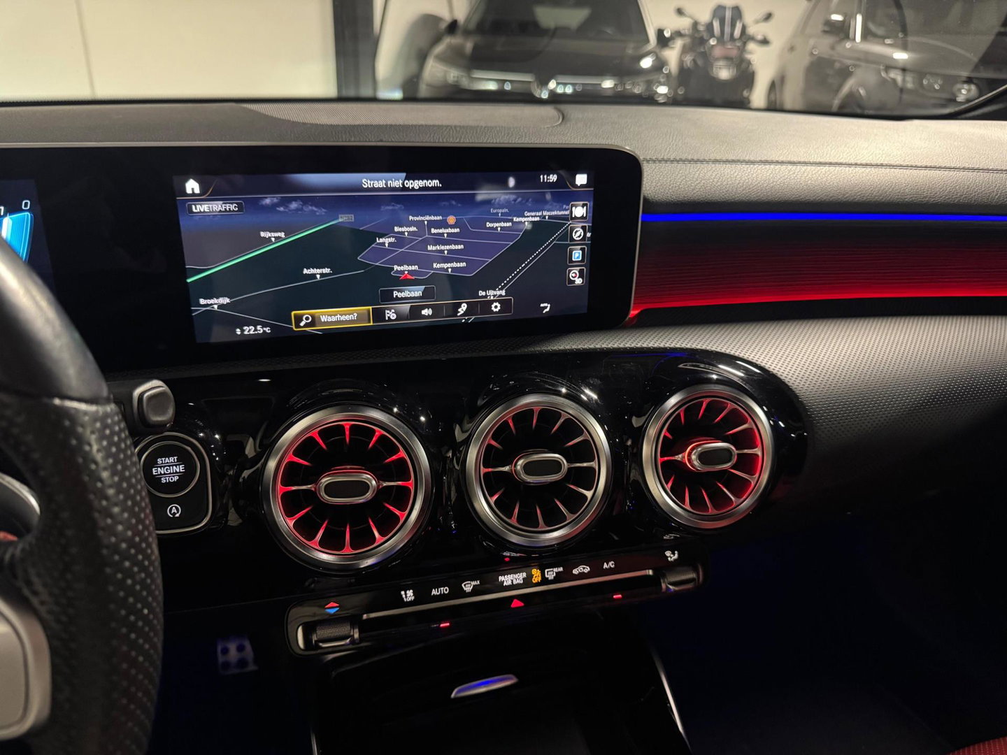 Mercedes-Benz A-Klasse AMG 35 4MATIC Edition 1 PANO KEYLESS CAM