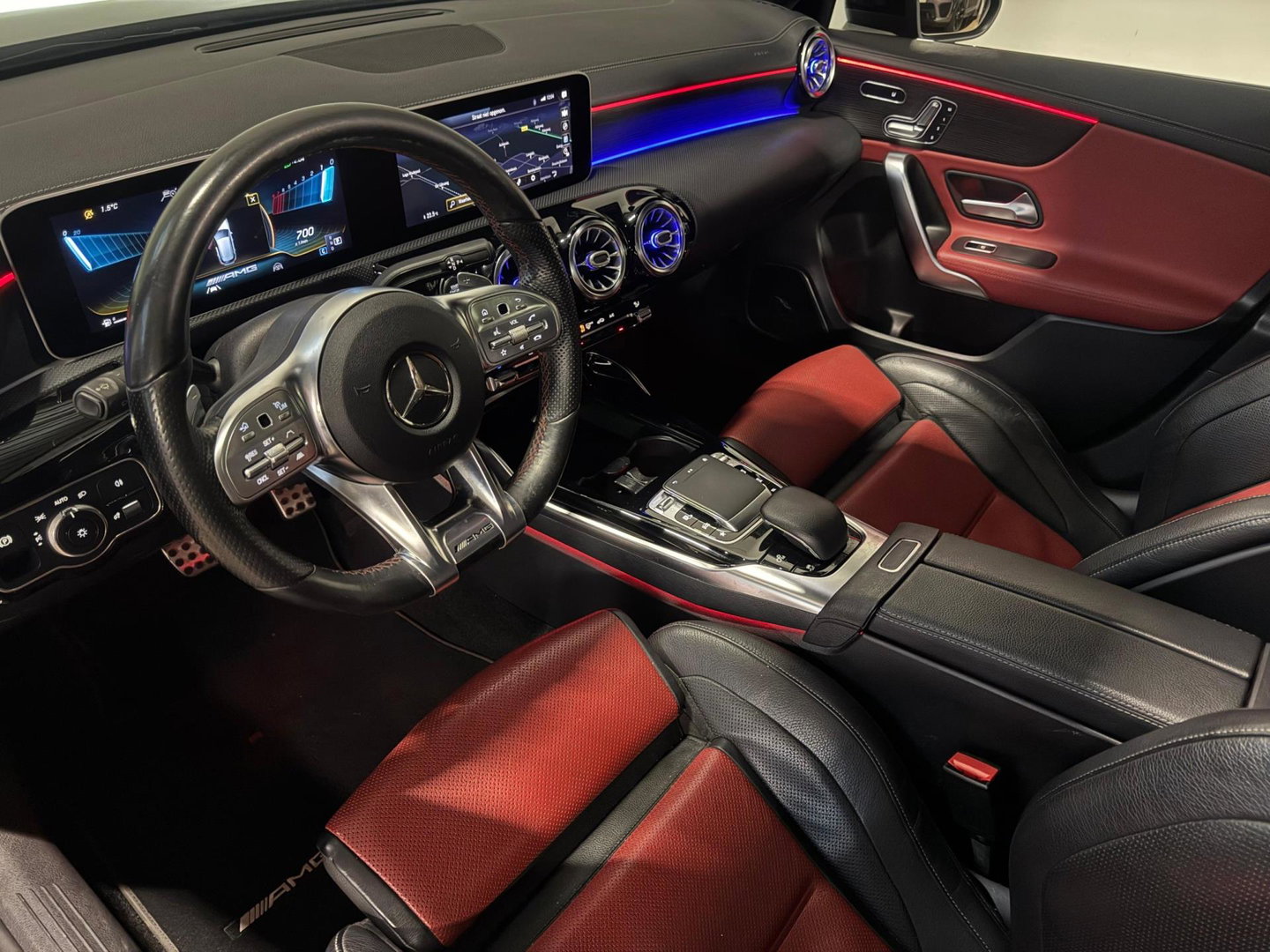 Mercedes-Benz A-Klasse AMG 35 4MATIC Edition 1 PANO KEYLESS CAM