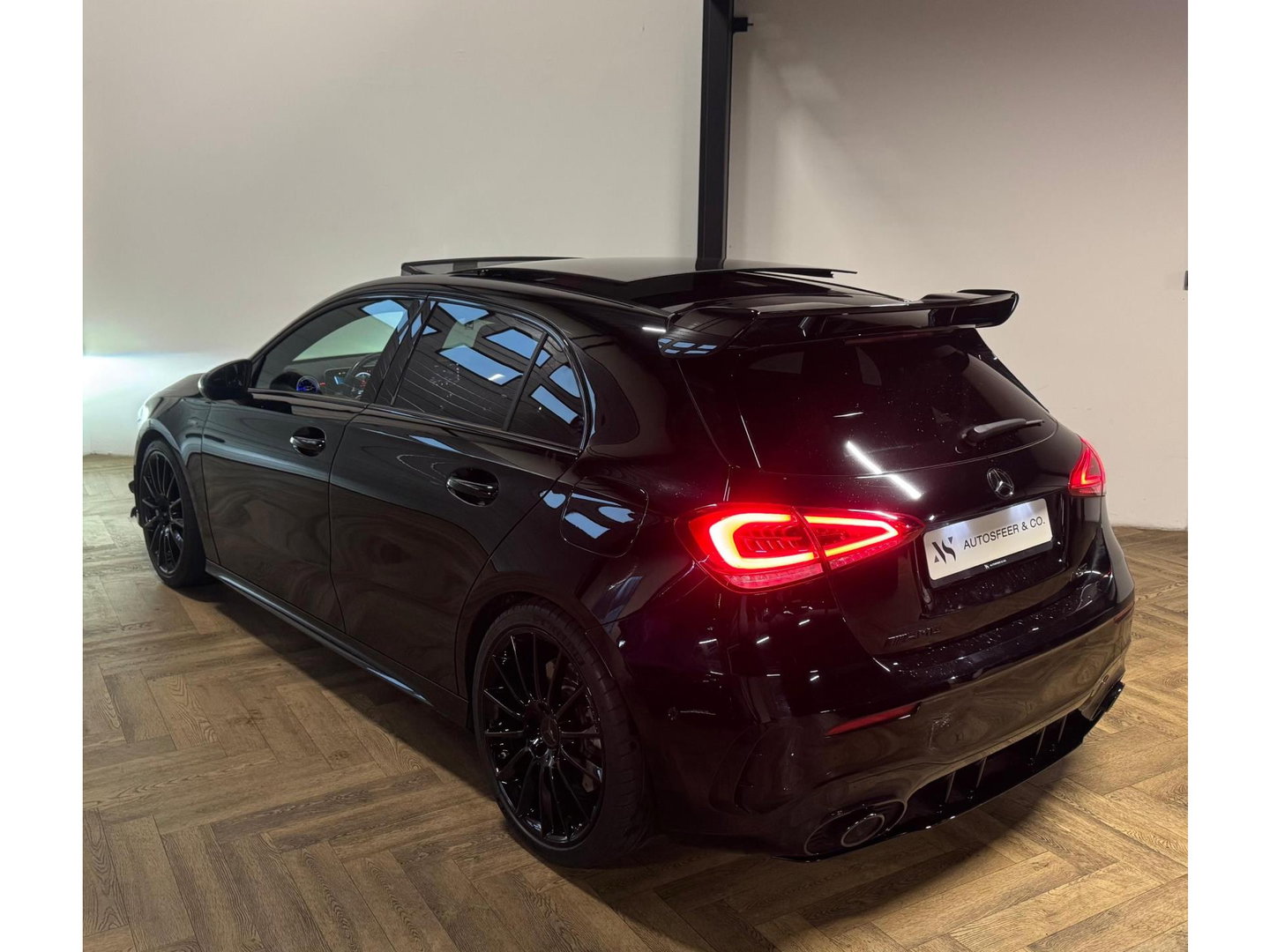 Mercedes-Benz A-Klasse AMG 35 4MATIC Edition 1 PANO KEYLESS CAM