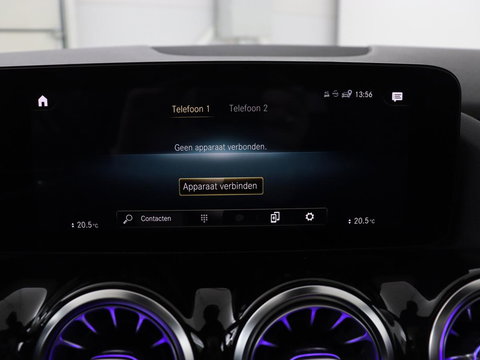 Mercedes-Benz GLA 200 Business Solution AMG | Panoramadak | Carplay | Matrix LED | Stoelverwarming | Trekhaak | Memory | Leder/Alcantara | Navigatie | Park Assist