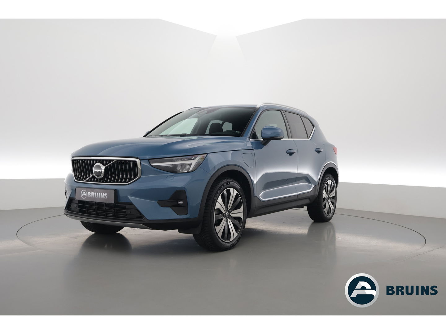 Volvo XC40 1.5 T4 Plug-in hybrid Core Bright | Adap. Cruise | Stoel+  stuurverw. | Dodehoek | Camera | 19 inch |