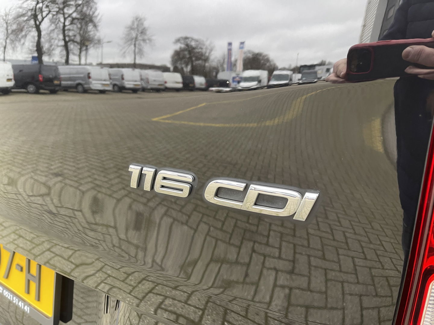 Mercedes-Benz Vito 116 CDI automaat rolstoelbus / speciaal gebouwd voor rolstoel bestuurder / € 27.950 marge / zwart metallic / lift / hand gas en rem / airco / cruise control / euro 6 diesel