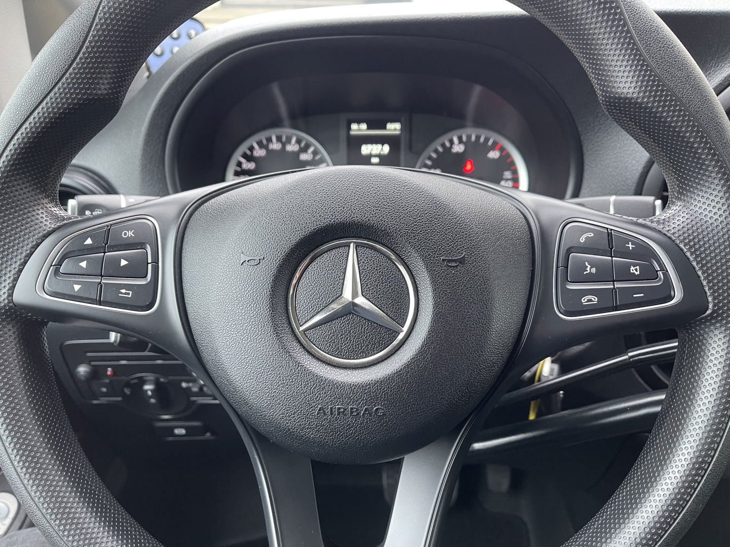 Mercedes-Benz Vito 116 CDI automaat rolstoelbus / speciaal gebouwd voor rolstoel bestuurder / € 27.950 marge / zwart metallic / lift / hand gas en rem / airco / cruise control / euro 6 diesel