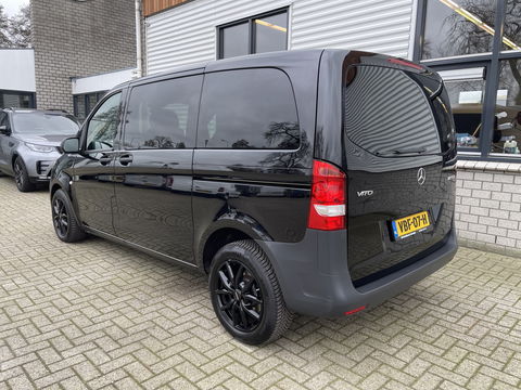 Mercedes-Benz Vito 116 CDI automaat rolstoelbus / speciaal gebouwd voor rolstoel bestuurder / € 27.950 marge / zwart metallic / lift / hand gas en rem / airco / cruise control / euro 6 diesel