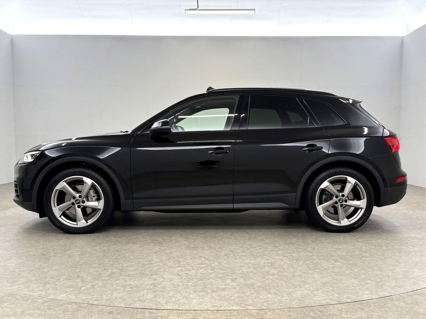 Audi Q5 2.0 TDI Quattro Design Pro Line Plus | S-Line | Luchtvering | Pano | Sfeer | B&O | Camera | Virtual | Carplay | Stoel/stuurverw.