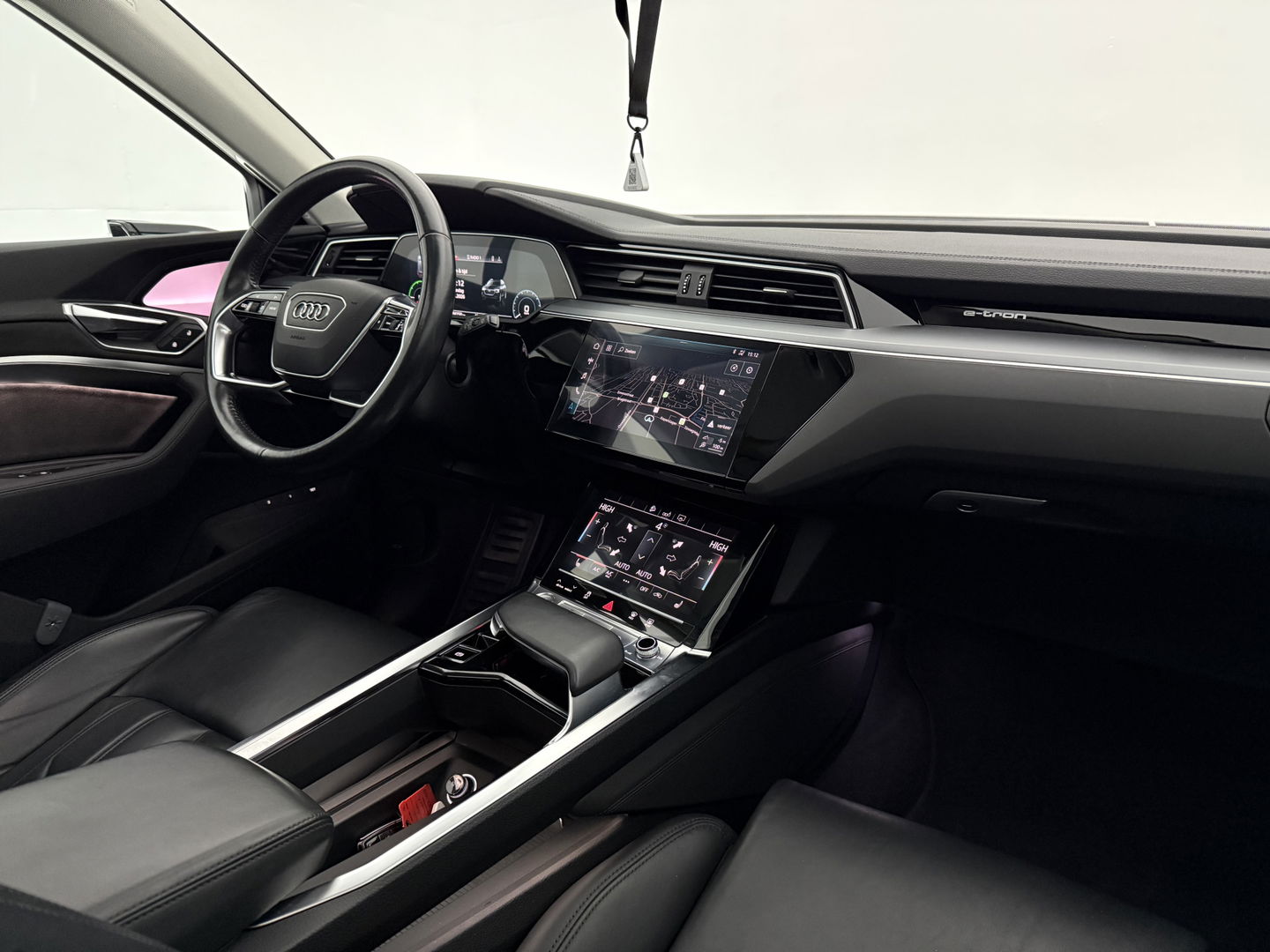 Audi e-tron 50 Quattro Launch edition 71 kWh | SOH 94% | Snelladen | Pano | Sfeer | Memory | Virtual | 360° | Adap.Cruise | Keyless | Carplay