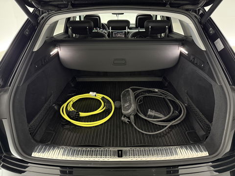 Audi e-tron 50 Quattro Launch edition 71 kWh | SOH 94% | Snelladen | Pano | Sfeer | Memory | Virtual | 360° | Adap.Cruise | Keyless | Carplay