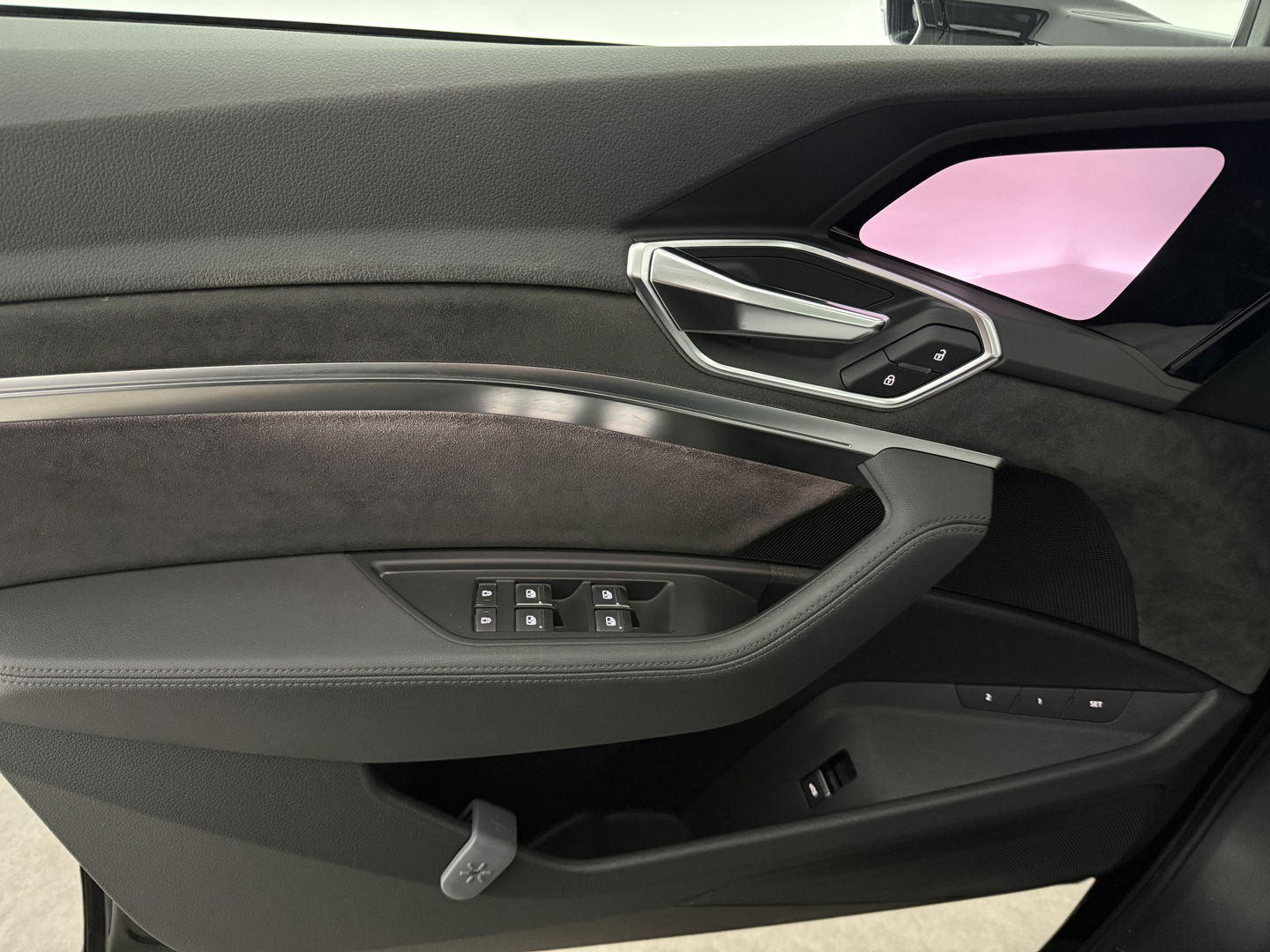 Audi e-tron 50 Quattro Launch edition 71 kWh | SOH 94% | Snelladen | Pano | Sfeer | Memory | Virtual | 360° | Adap.Cruise | Keyless | Carplay