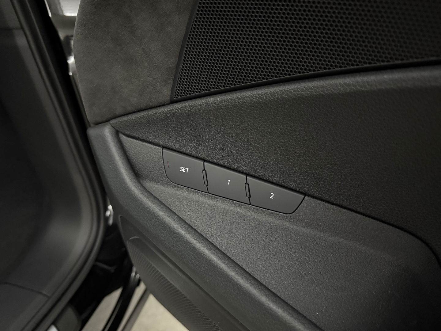 Audi e-tron 50 Quattro Launch edition 71 kWh | SOH 94% | Snelladen | Pano | Sfeer | Memory | Virtual | 360° | Adap.Cruise | Keyless | Carplay