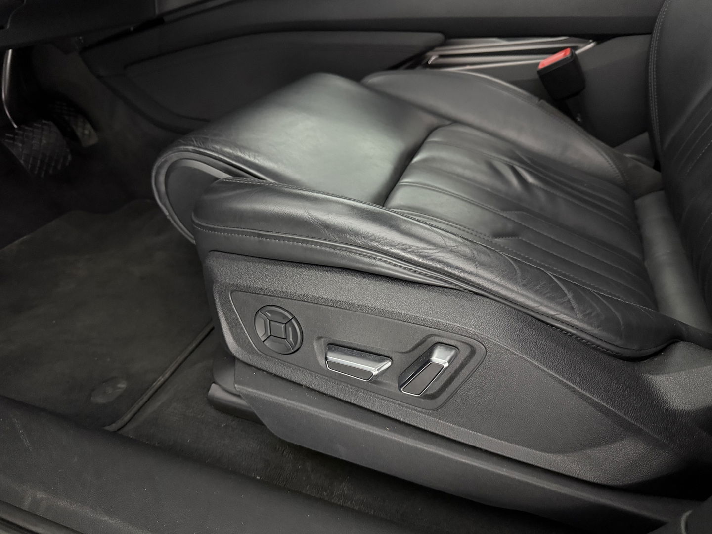 Audi e-tron 50 Quattro Launch edition 71 kWh | SOH 94% | Snelladen | Pano | Sfeer | Memory | Virtual | 360° | Adap.Cruise | Keyless | Carplay