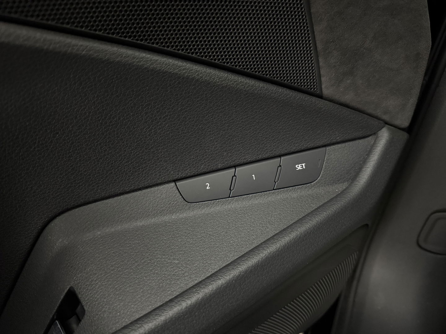 Audi e-tron 50 Quattro Launch edition 71 kWh | SOH 94% | Snelladen | Pano | Sfeer | Memory | Virtual | 360° | Adap.Cruise | Keyless | Carplay