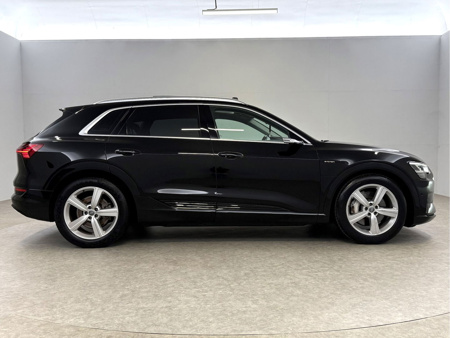 Audi e-tron 50 Quattro Launch edition 71 kWh | SOH 94% | Snelladen | Pano | Sfeer | Memory | Virtual | 360° | Adap.Cruise | Keyless | Carplay