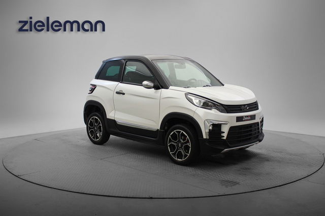 Ligier JS60 - dCi Chic Sun - 2021 - 13.560 Km - Camera, Leer, Stuurbekrachtiging