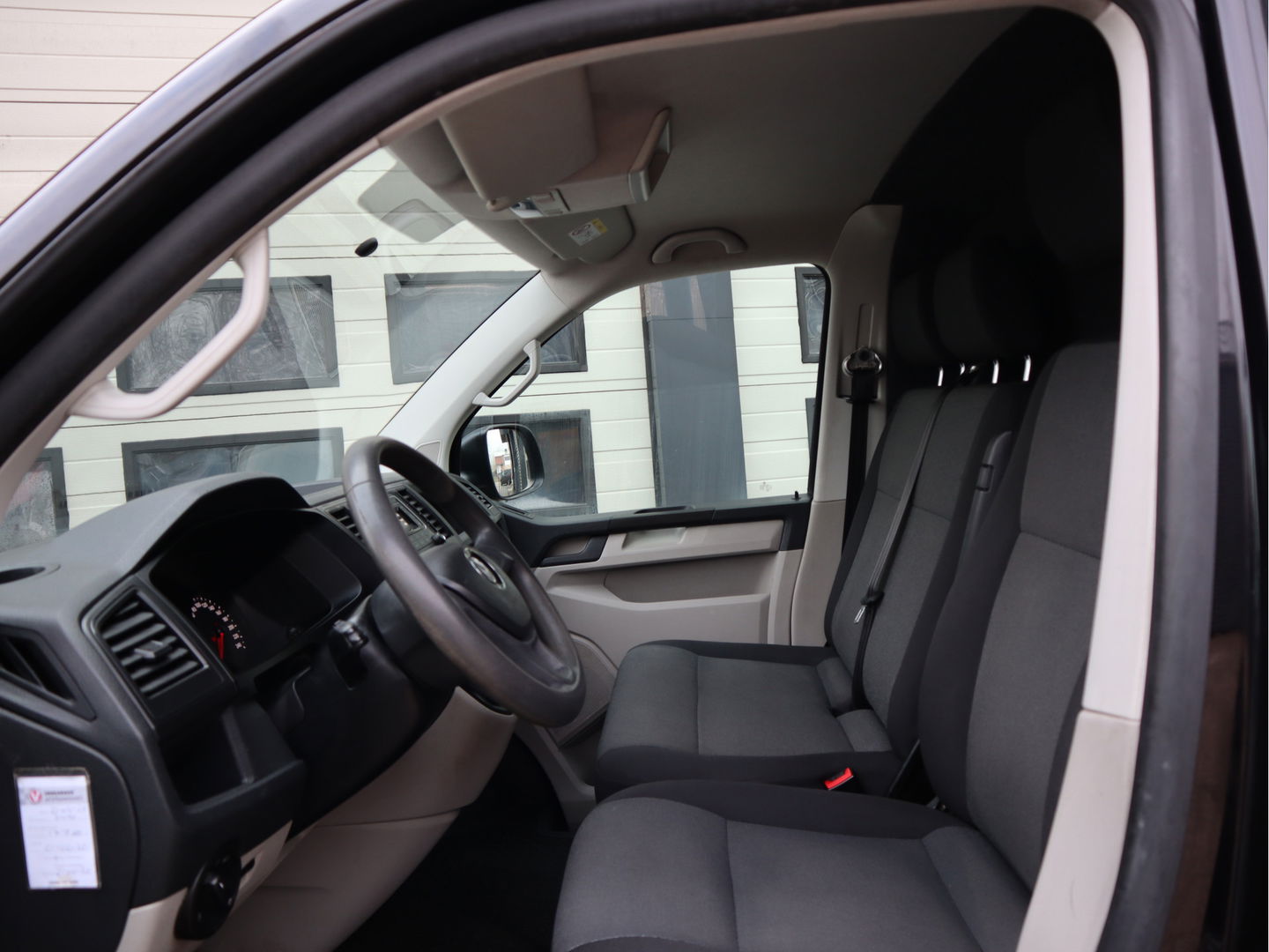 Volkswagen Transporter 2.0 TDI 102pk Euro 6 - Cruise - Trekhaak - Airco