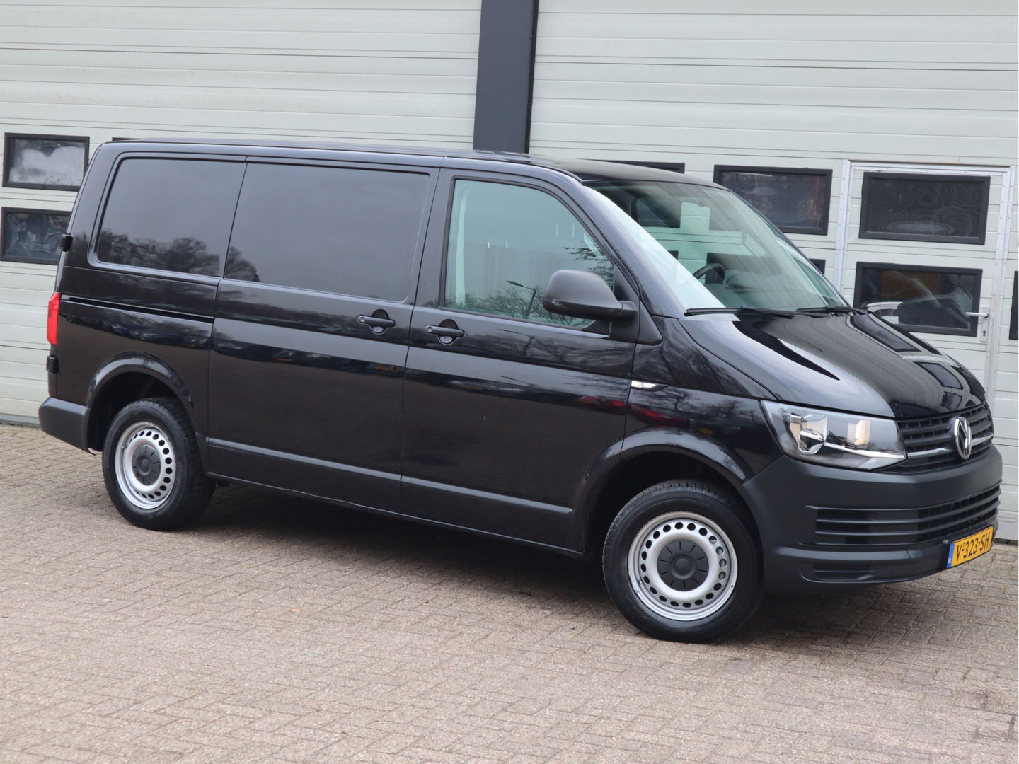 Volkswagen Transporter 2.0 TDI 102pk Euro 6 - Cruise - Trekhaak - Airco