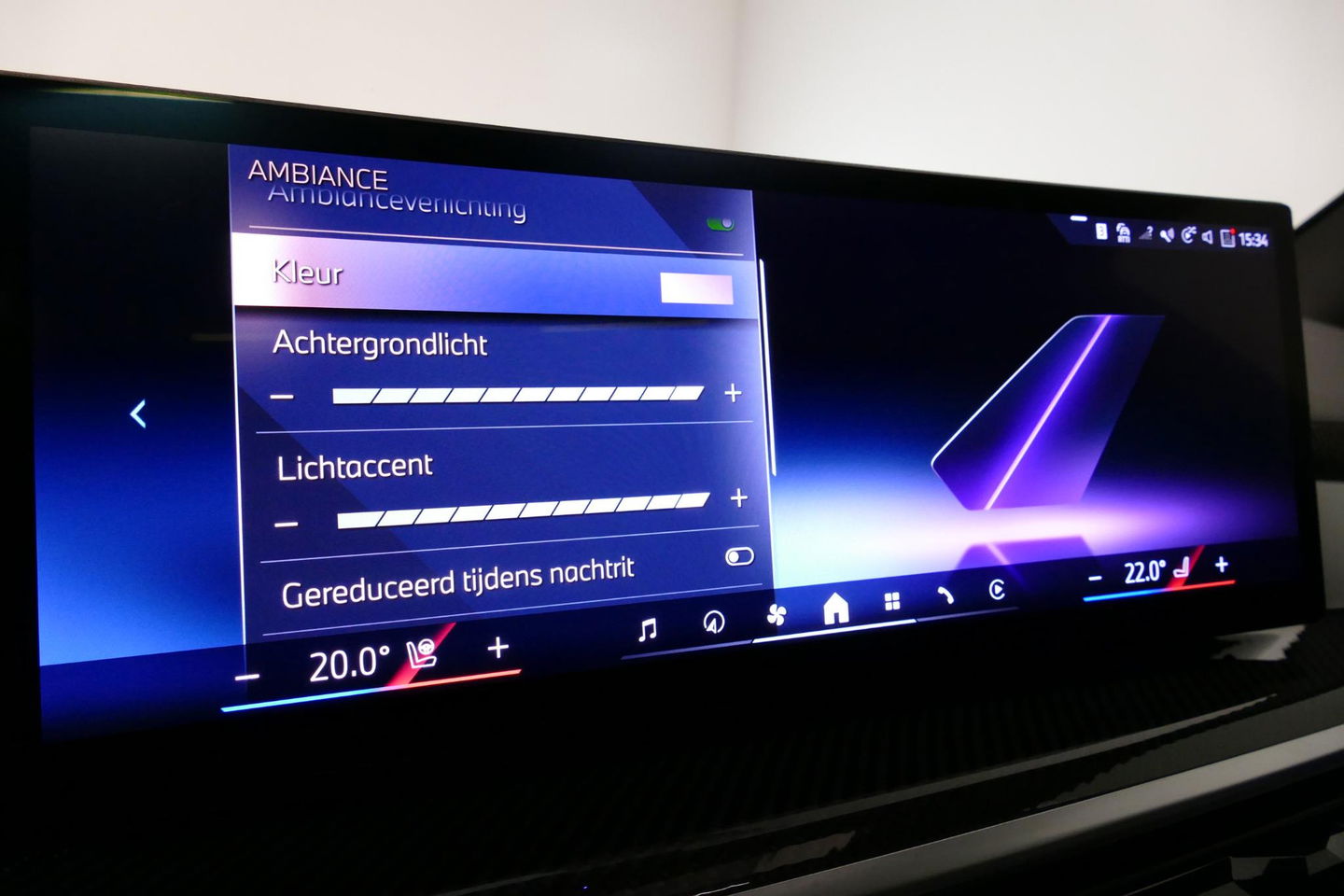 BMW X5 xDrive50e / Orig. Nederlands / Maxton Design Bodykit V.2 / Skylounge Panoramadak / Stoelkoeling & -verwarming / Elektr. verstelbare voorstoelen + memory / Carbon Interieurdelen / Harman Kardon Surround Sound / Ambienteverlichting / Softclose / HUD BMW Pro