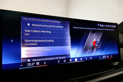 BMW X5 xDrive50e / Orig. Nederlands / Maxton Design Bodykit V.2 / Skylounge Panoramadak / Stoelkoeling & -verwarming / Elektr. verstelbare voorstoelen + memory / Carbon Interieurdelen / Harman Kardon Surround Sound / Ambienteverlichting / Softclose / HUD BMW Pro