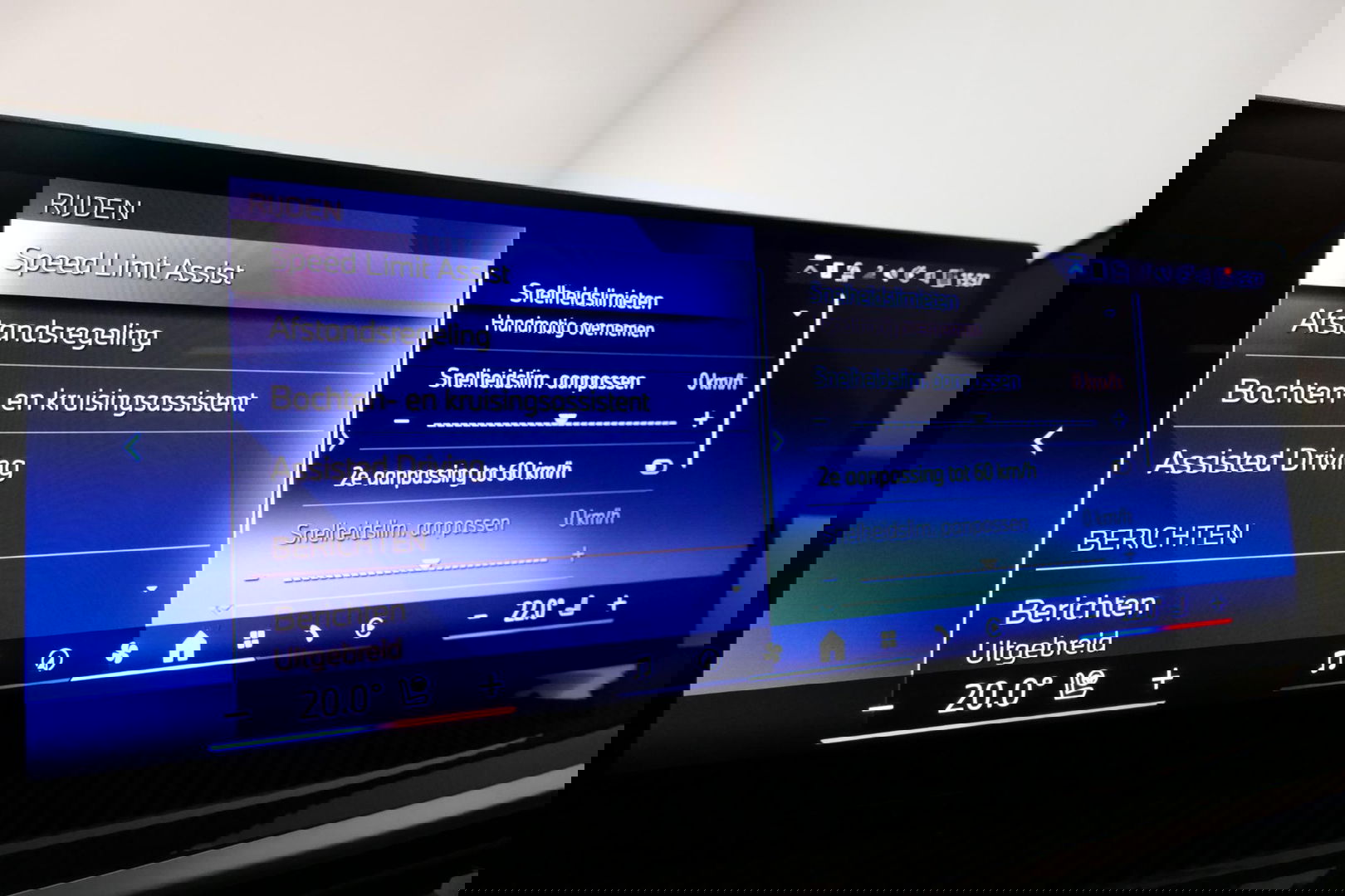 BMW X5 xDrive50e / Orig. Nederlands / Maxton Design Bodykit V.2 / Skylounge Panoramadak / Stoelkoeling & -verwarming / Elektr. verstelbare voorstoelen + memory / Carbon Interieurdelen / Harman Kardon Surround Sound / Ambienteverlichting / Softclose / HUD BMW Pro