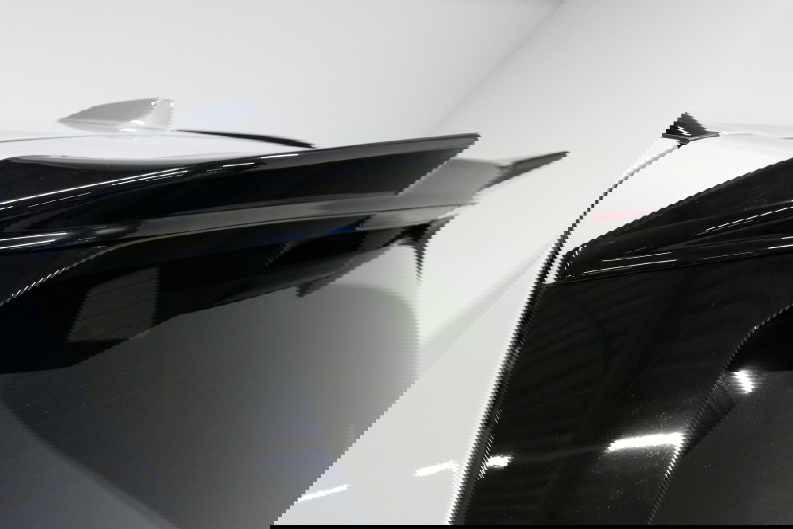 BMW X5 xDrive50e / Orig. Nederlands / Maxton Design Bodykit V.2 / Skylounge Panoramadak / Stoelkoeling & -verwarming / Elektr. verstelbare voorstoelen + memory / Carbon Interieurdelen / Harman Kardon Surround Sound / Ambienteverlichting / Softclose / HUD BMW Pro