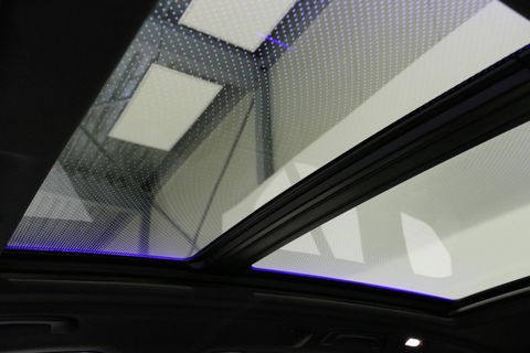 BMW X5 xDrive50e / Orig. Nederlands / Maxton Design Bodykit V.2 / Skylounge Panoramadak / Stoelkoeling & -verwarming / Elektr. verstelbare voorstoelen + memory / Carbon Interieurdelen / Harman Kardon Surround Sound / Ambienteverlichting / Softclose / HUD BMW Pro