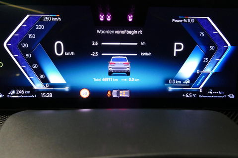 BMW X5 xDrive50e / Orig. Nederlands / Maxton Design Bodykit V.2 / Skylounge Panoramadak / Stoelkoeling & -verwarming / Elektr. verstelbare voorstoelen + memory / Carbon Interieurdelen / Harman Kardon Surround Sound / Ambienteverlichting / Softclose / HUD BMW Pro