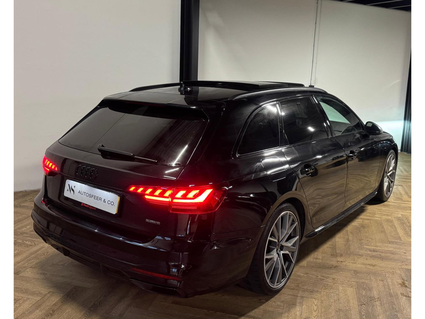 Audi A4 Avant 45 TFSI quattro S edition PANO KEYLESS CAM