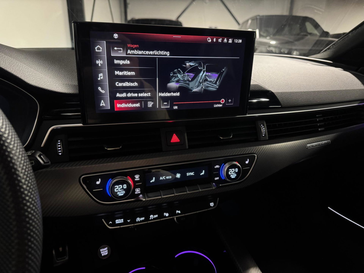 Audi A4 Avant 45 TFSI quattro S edition PANO KEYLESS CAM