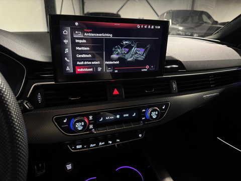 Audi A4 Avant 45 TFSI quattro S edition PANO KEYLESS CAM