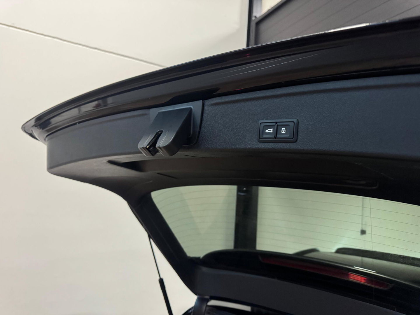 Audi A4 Avant 45 TFSI quattro S edition PANO KEYLESS CAM