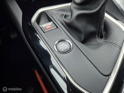 Peugeot 5008 1.2 PureTech Lease Premium 7Prs, Nieuwe DRiem!