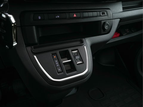 Opel Vivaro-e L2H1 Innovation 50 kWh 3-Pers [ 3-Fase-11kW ] {SOH-93%} Aut. *LEATHER | NAVI-FULLMAP | CAMERA | AIRCO | DAB+ | PDC | CRUISE | CARPLAY*