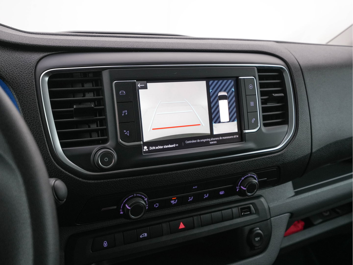 Opel Vivaro-e L2H1 Innovation 50 kWh 3-Pers [ 3-Fase-11kW ] {SOH-93%} Aut. *LEATHER | NAVI-FULLMAP | CAMERA | AIRCO | DAB+ | PDC | CRUISE | CARPLAY*