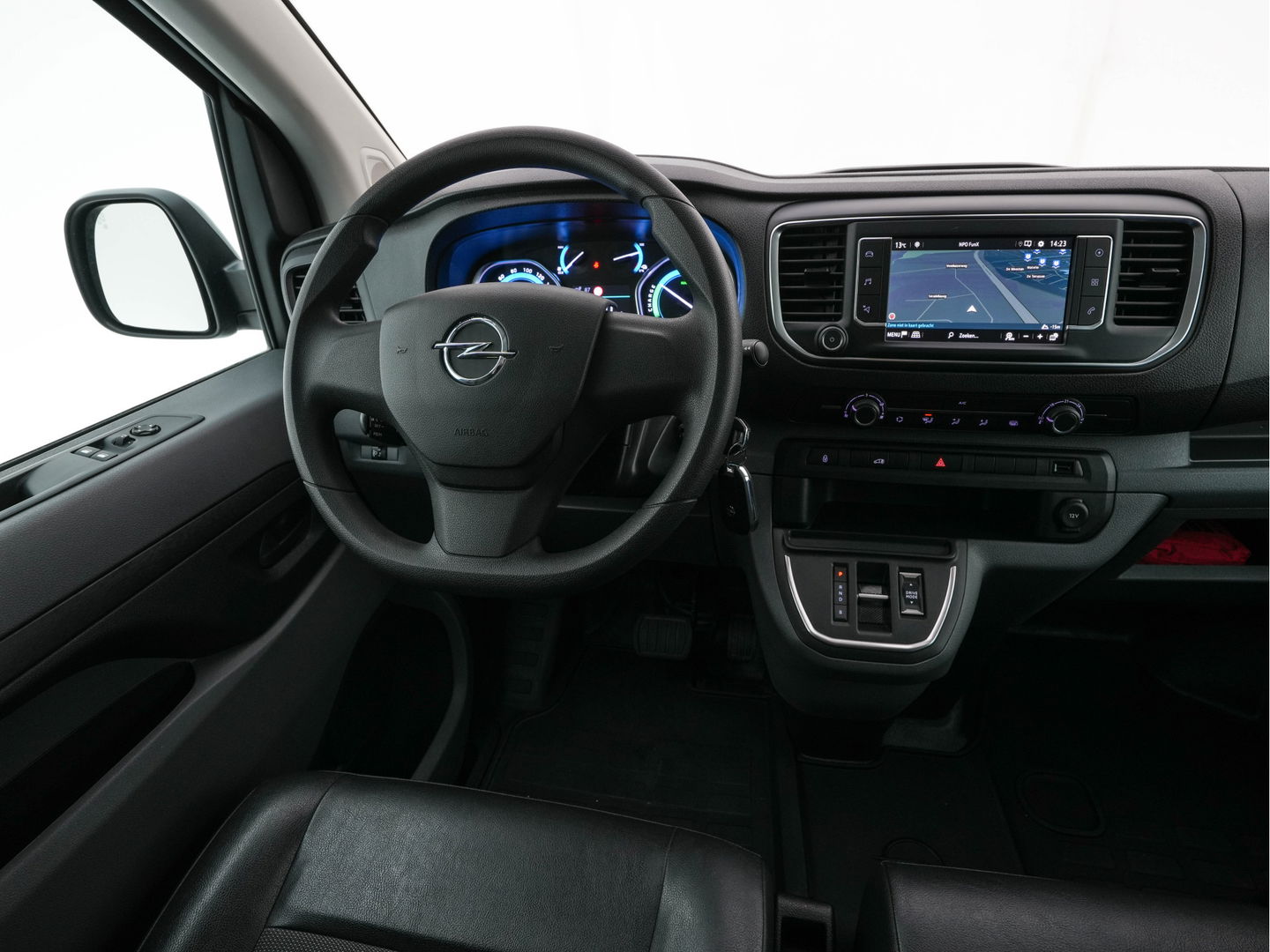 Opel Vivaro-e L2H1 Innovation 50 kWh 3-Pers [ 3-Fase-11kW ] {SOH-93%} Aut. *LEATHER | NAVI-FULLMAP | CAMERA | AIRCO | DAB+ | PDC | CRUISE | CARPLAY*