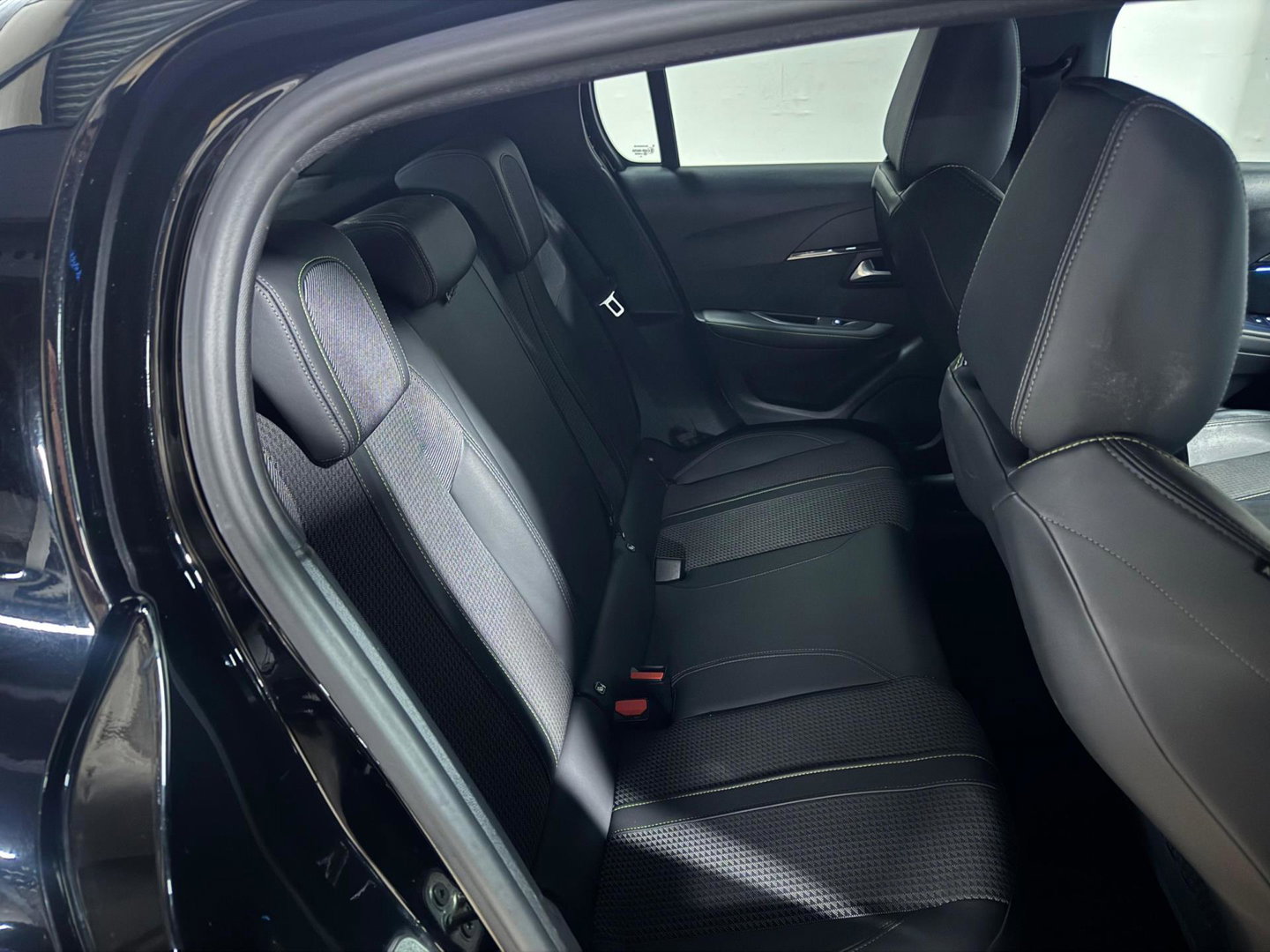 Peugeot 208 1.2 PureTech GT KEYLESS CAM PDC