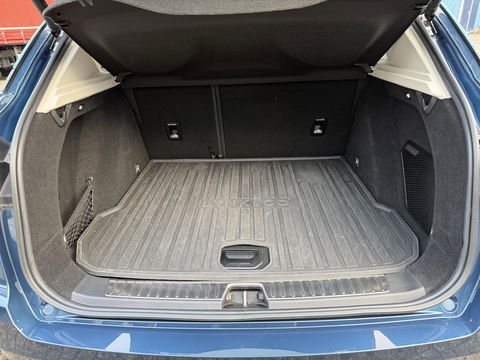 Lynk & Co 01 1.5 Memory stoel l pano l 360