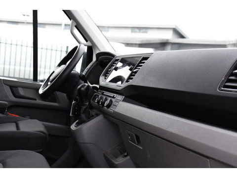 MAN TGE 2.140 2.0 L3H2 Black Edition Camera, Cruise, Carplay, LED, 140pk, Voorruitverwarming, Automaat, Multimedia, Trekhaak, Uniek!