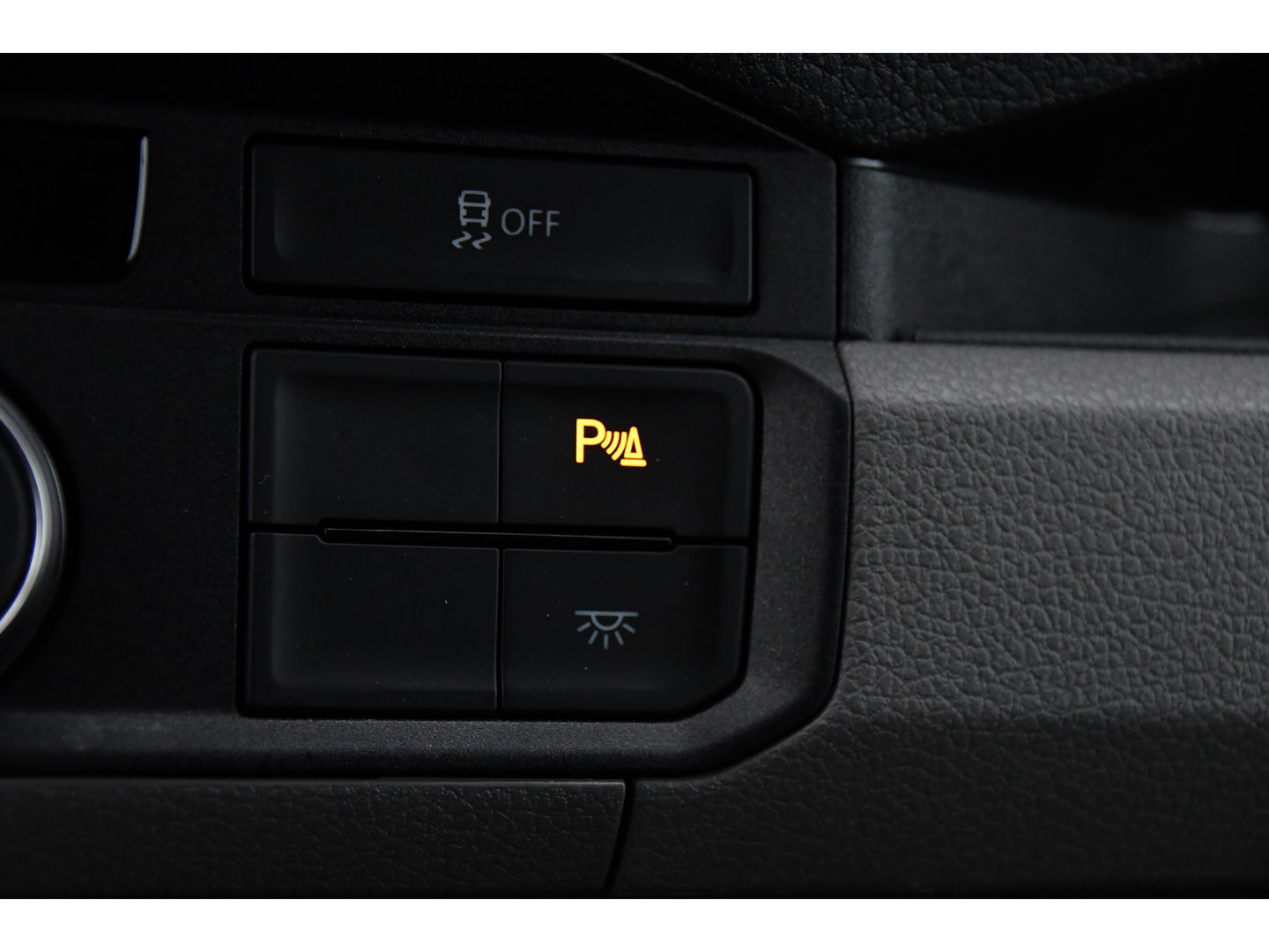 MAN TGE 2.140 2.0 L3H2 Black Edition Camera, Cruise, Carplay, LED, 140pk, Voorruitverwarming, Automaat, Multimedia, Trekhaak, Uniek!