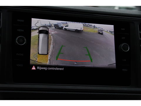 MAN TGE 2.140 2.0 L3H2 Black Edition Camera, Cruise, Carplay, LED, 140pk, Voorruitverwarming, Automaat, Multimedia, Trekhaak, Uniek!