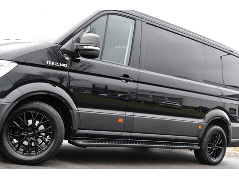 MAN TGE 2.140 2.0 L3H2 Black Edition Camera, Cruise, Carplay, LED, 140pk, Voorruitverwarming, Automaat, Multimedia, Trekhaak, Uniek!