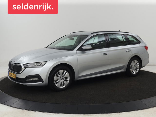 Škoda Octavia - 1.0 e-TSI Ambition | Stoelverwarming | Trekhaak | Carplay | Navigatie | Full LED | Parkeerhulp | Cruise control | Climate control | Bluetooth