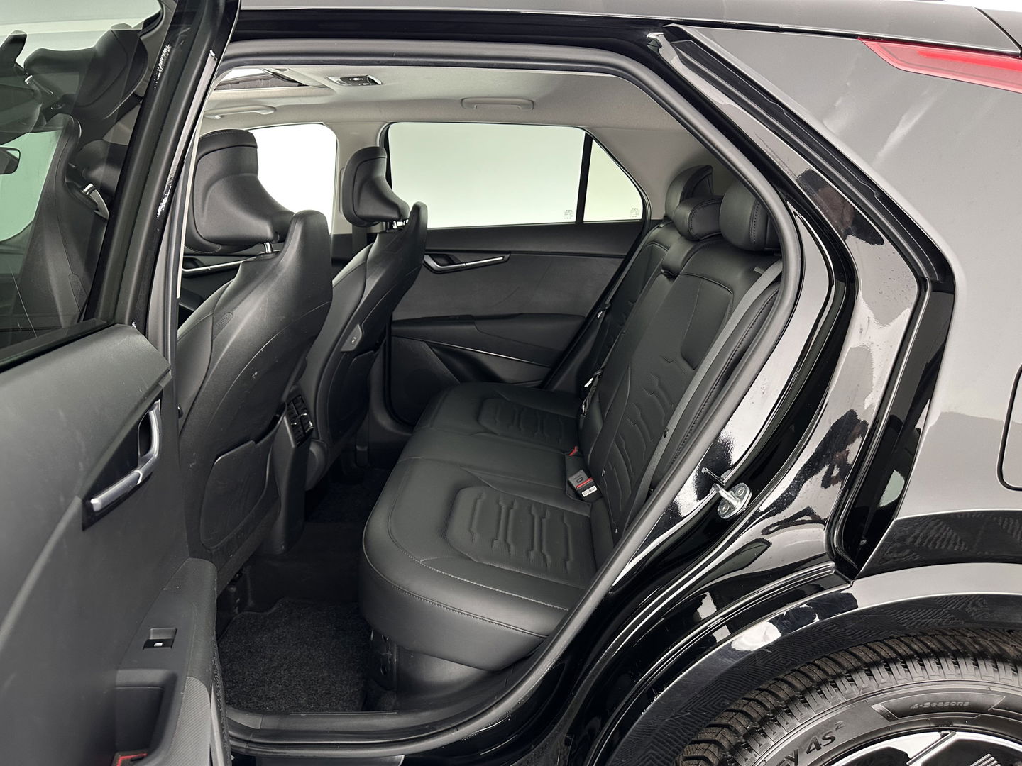 Kia Niro 1.6 GDi Hybrid Dynamic Plus Line HEV (INCL-BTW) Aut. *PANO | LEATHER | DIGI-COCKPIT | NAVI-FULLMAP | DAB | ADAPTIVE-CRUISE | CAMERA | HEATED-COMFORTSEATS | KEYLESS | PRIVACYGLASS | SHIFTPADDLES | CARPLAY |  HEAD-UP | ...