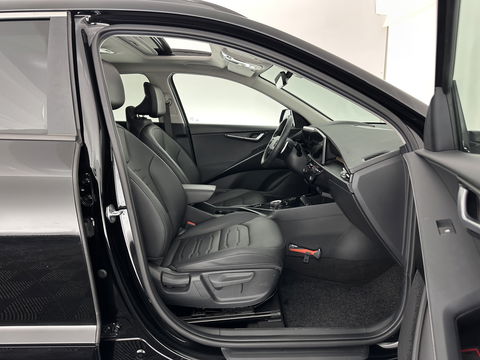 Kia Niro 1.6 GDi Hybrid Dynamic Plus Line HEV (INCL-BTW) Aut. *PANO | LEATHER | DIGI-COCKPIT | NAVI-FULLMAP | DAB | ADAPTIVE-CRUISE | CAMERA | HEATED-COMFORTSEATS | KEYLESS | PRIVACYGLASS | SHIFTPADDLES | CARPLAY |  HEAD-UP | ...