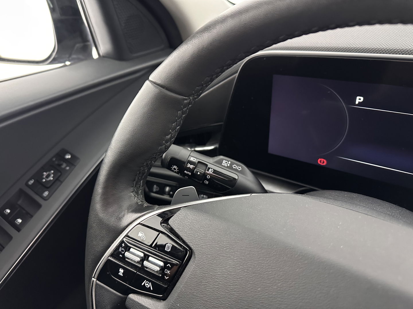 Kia Niro 1.6 GDi Hybrid Dynamic Plus Line HEV (INCL-BTW) Aut. *PANO | LEATHER | DIGI-COCKPIT | NAVI-FULLMAP | DAB | ADAPTIVE-CRUISE | CAMERA | HEATED-COMFORTSEATS | KEYLESS | PRIVACYGLASS | SHIFTPADDLES | CARPLAY |  HEAD-UP | ...