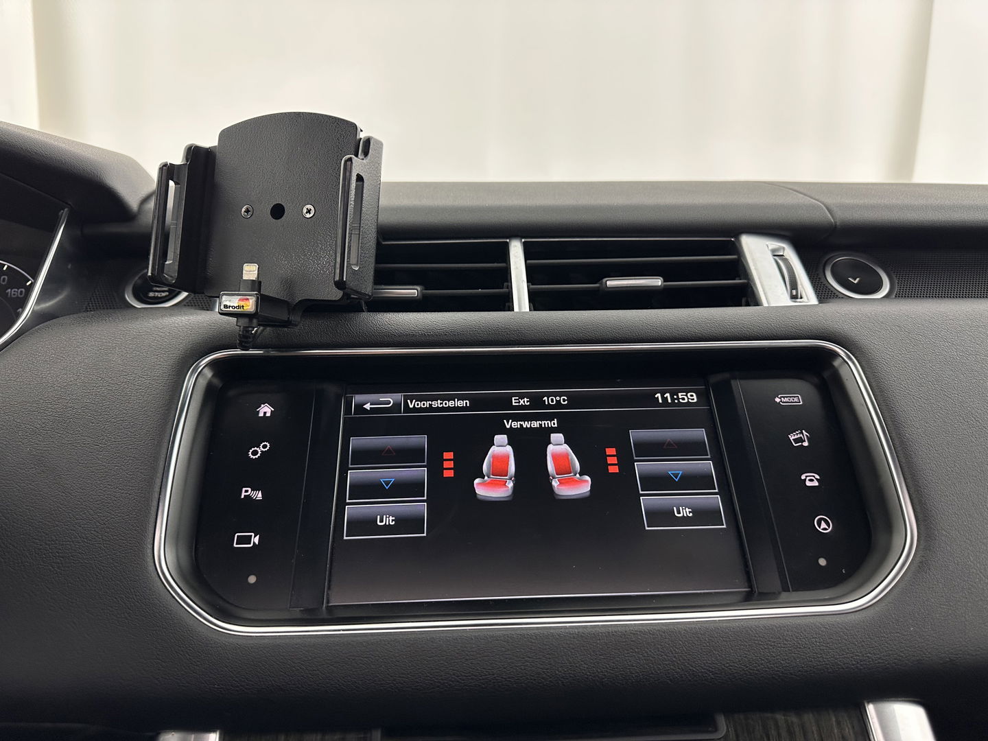 Land Rover Range Rover Sport 3.0 TDV6 HSE Dynamic Aut. *PANO | DIGI-COCKPIT | LEATHER | XENON | NAVI-FULLMAP | CAMERA | AIRSUSPENSION | ECC | PDC | HEATED-SPORTSEATS | MERIDIAN-SOUND | SHIFTPADDLES | PRIVACYGLASS | CRUISE | 21''ALU*