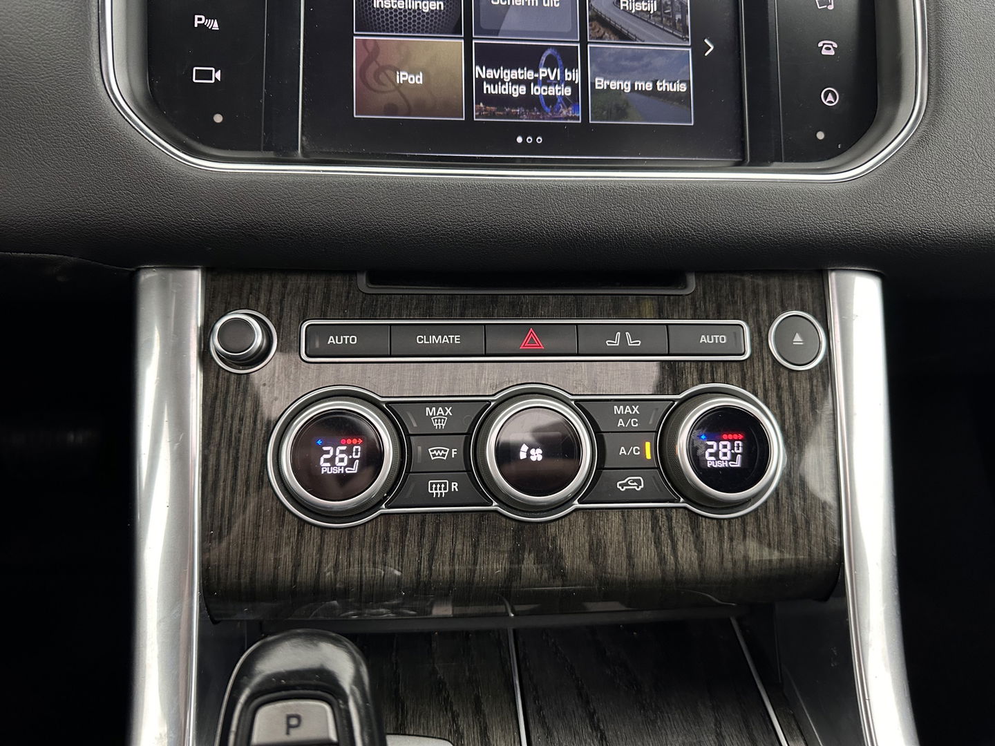 Land Rover Range Rover Sport 3.0 TDV6 HSE Dynamic Aut. *PANO | DIGI-COCKPIT | LEATHER | XENON | NAVI-FULLMAP | CAMERA | AIRSUSPENSION | ECC | PDC | HEATED-SPORTSEATS | MERIDIAN-SOUND | SHIFTPADDLES | PRIVACYGLASS | CRUISE | 21''ALU*