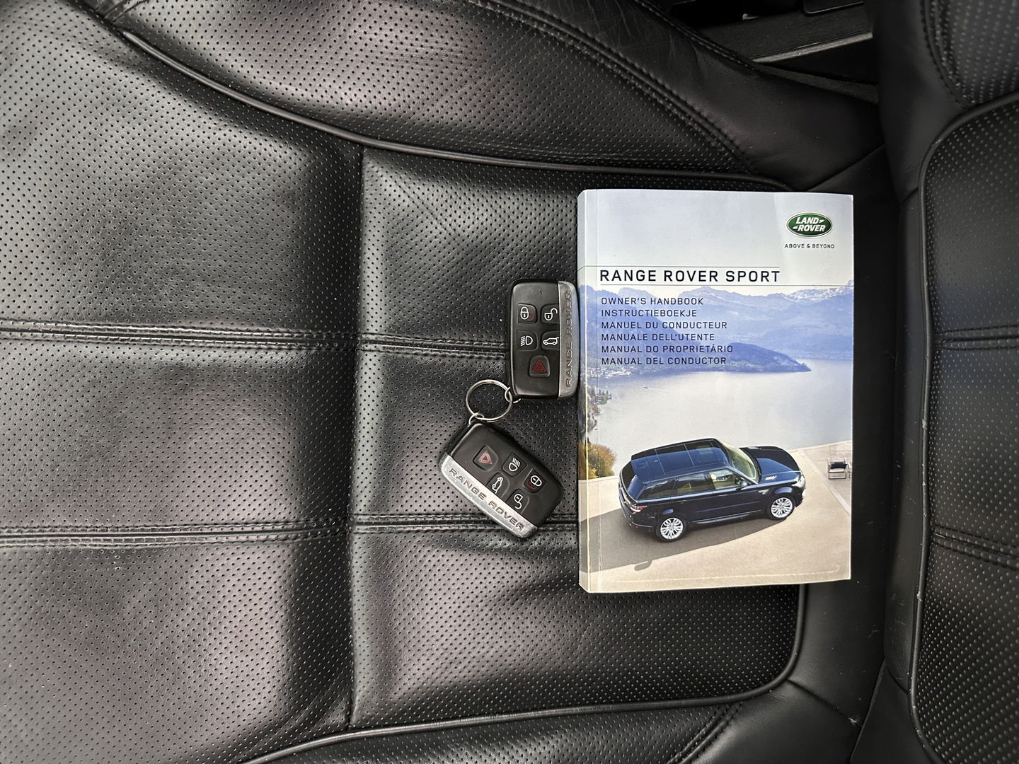 Land Rover Range Rover Sport 3.0 TDV6 HSE Dynamic Aut. *PANO | DIGI-COCKPIT | LEATHER | XENON | NAVI-FULLMAP | CAMERA | AIRSUSPENSION | ECC | PDC | HEATED-SPORTSEATS | MERIDIAN-SOUND | SHIFTPADDLES | PRIVACYGLASS | CRUISE | 21''ALU*